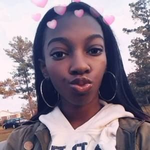 Meet your Posher, Danasha